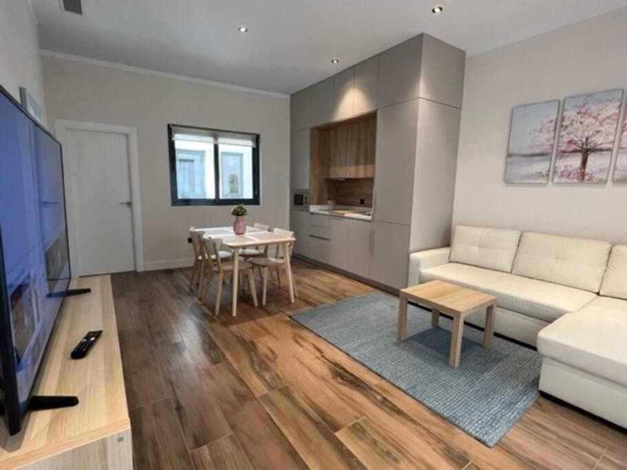 Deluxe Twobedroom Apartment Seville Downtown Екстериор снимка