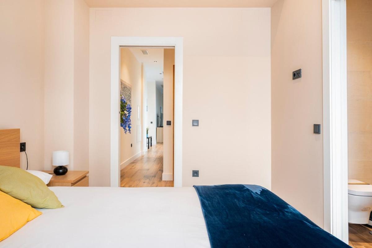 Deluxe Twobedroom Apartment Seville Downtown Екстериор снимка